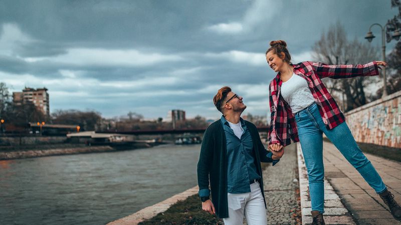 Endorsement of the Dating Website Salmadate: Features, Opportunities, and Leads